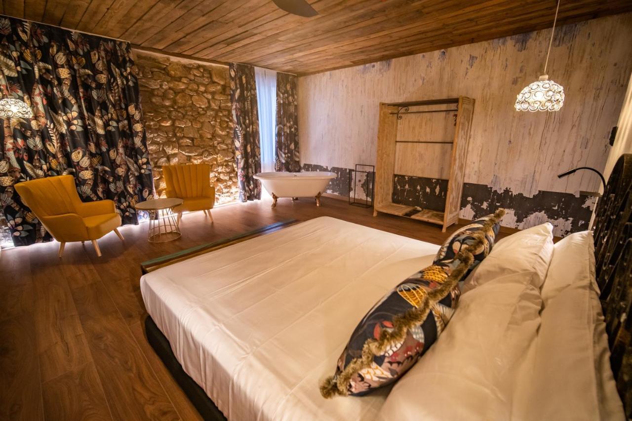 Hotel Somnifabrik Valderrobres Eksteriør billede